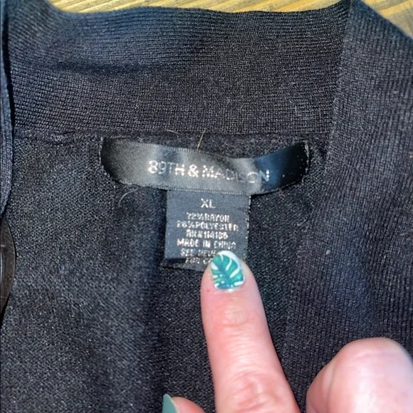 89th and Madison Black cardigan XL - Picture 2 of 2